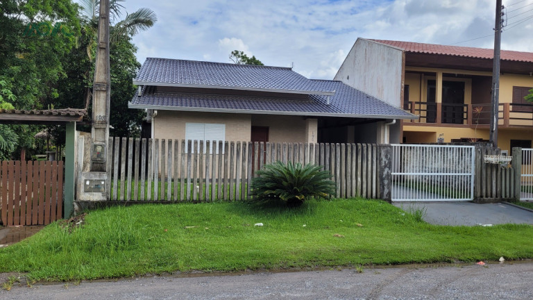 Imagem Casa com 3 Quartos à Venda, 384 m² em Princesa Do Mar - Itapoá Imagem Casa com 3 Quartos à Venda, 384 m² em Princesa Do Mar - Itapoá