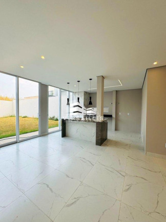 Imagem Casa com 3 Quartos à Venda, 262 m² em Rio Madeira  - Porto Velho