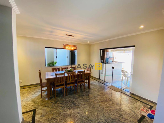 Imagem Casa com 3 Quartos à Venda, 414 m² em Vila Linópolis I - Santa Bárbara D'oeste Imagem Casa com 3 Quartos à Venda, 414 m² em Vila Linópolis I - Santa Bárbara D'oeste