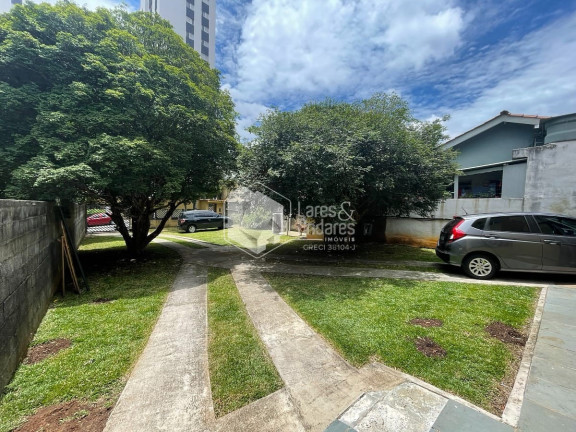 Casa com 3 Quartos à Venda, 281 m² em água Funda - São Paulo