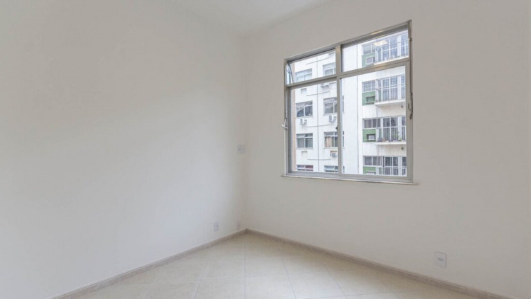 Imagem Imóvel com 3 Quartos à Venda, 82 m² em Copacabana - Rio De Janeiro Imagem Imóvel com 3 Quartos à Venda, 82 m² em Copacabana - Rio De Janeiro