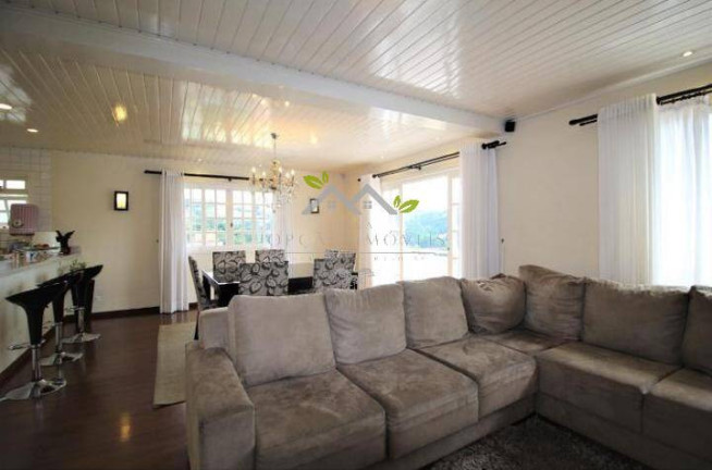 Imagem Casa com 3 Quartos à Venda, 270 m² em Vila Telma - Campos Do Jordão