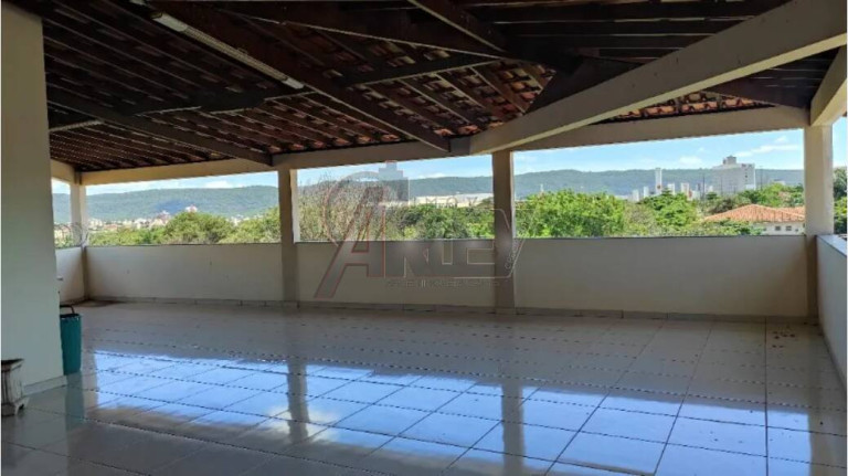 Imagem Casa com 5 Quartos à Venda, em Canelas - Montes Claros Imagem Casa com 5 Quartos à Venda, em Canelas - Montes Claros