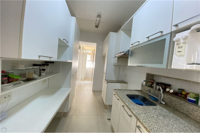 Imagem Apartamento com 3 Quartos à Venda, 107 m² em Copacabana - Rio De Janeiro Imagem Apartamento com 3 Quartos à Venda, 107 m² em Copacabana - Rio De Janeiro