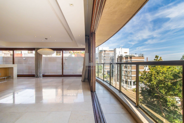 Imagem Apartamento com 3 Quartos à Venda, 325 m² em Moinhos De Vento - Porto Alegre Imagem Apartamento com 3 Quartos à Venda, 325 m² em Moinhos De Vento - Porto Alegre