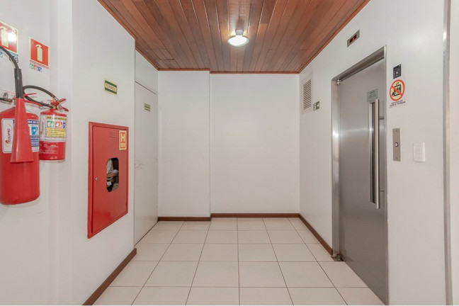 Imagem Imóvel com 2 Quartos à Venda, 67 m² em Cristal - Porto Alegre