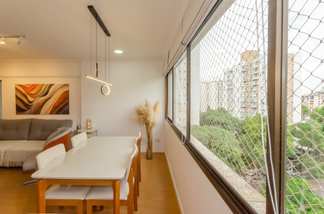 Imagem Imóvel com 2 Quartos à Venda, 72 m² em Passo Da Areia - Porto Alegre Imagem Imóvel com 2 Quartos à Venda, 72 m² em Passo Da Areia - Porto Alegre