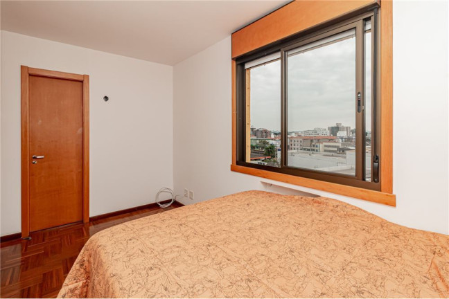 Imagem Imóvel com 2 Quartos à Venda, em Passo Da Areia - Porto Alegre Imagem Imóvel com 2 Quartos à Venda, em Passo Da Areia - Porto Alegre
