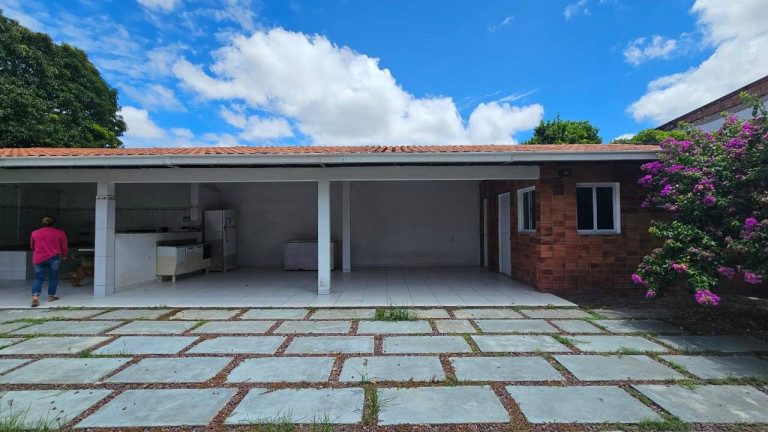 Imagem Casa com 4 Quartos à Venda, 1.600 m² em Flores - Manaus Imagem Casa com 4 Quartos à Venda, 1.600 m² em Flores - Manaus