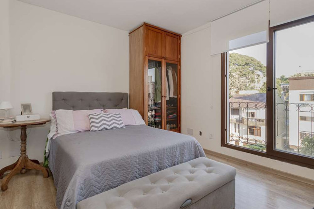 Imagem Cobertura com 3 Quartos à Venda, 150 m² em Menino Deus - Porto Alegre Imagem Cobertura com 3 Quartos à Venda, 150 m² em Menino Deus - Porto Alegre