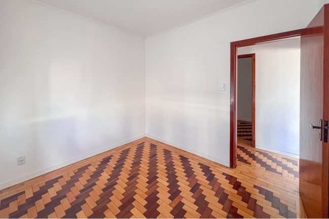 Imagem Apartamento com 4 Quartos à Venda, 94 m² em Navegantes - Porto Alegre