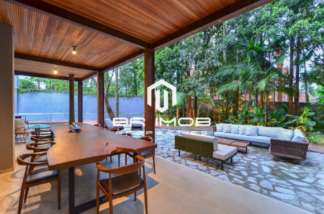 Casa com 4 Quartos à Venda, 1.117 m² em Jardim América - São Paulo