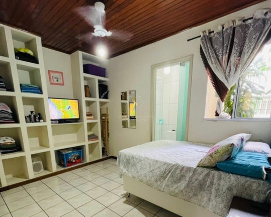 Imagem Casa com 4 Quartos à Venda, 280 m² em Centro - Guaratuba Imagem Casa com 4 Quartos à Venda, 280 m² em Centro - Guaratuba