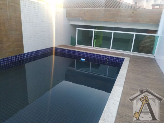 Casa com 4 Quartos à Venda, 270 m² em Embaré - Santos