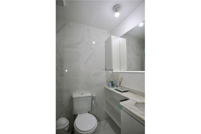 Imagem Apartamento com 3 Quartos à Venda, 66 m² em Vila Ipiranga - Porto Alegre Imagem Apartamento com 3 Quartos à Venda, 66 m² em Vila Ipiranga - Porto Alegre