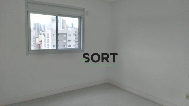 Imagem Apartamento com 3 Quartos à Venda, 128 m² em Centro - Balneário Camboriú Imagem Apartamento com 3 Quartos à Venda, 128 m² em Centro - Balneário Camboriú