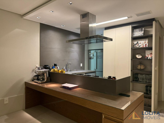 Imagem Apartamento com 3 Quartos à Venda, 117 m² em Centro - Florianópolis Imagem Apartamento com 3 Quartos à Venda, 117 m² em Centro - Florianópolis