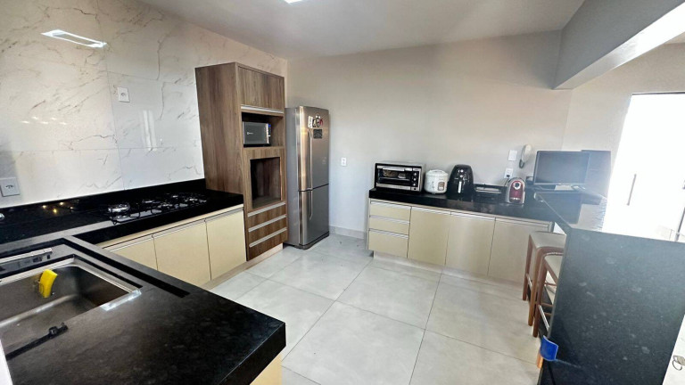 Imagem Sobrado com 3 Quartos à Venda, 149 m² em Bandeirante - Caldas Novas Imagem Sobrado com 3 Quartos à Venda, 149 m² em Bandeirante - Caldas Novas