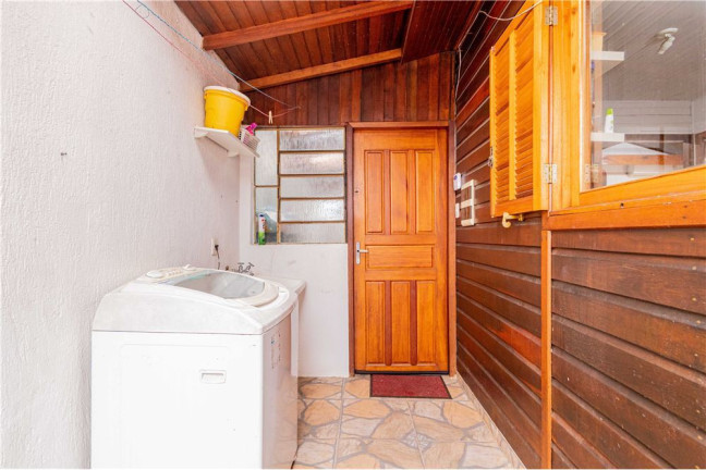 Imagem Casa com 4 Quartos à Venda,  em Sarandi - Porto Alegre