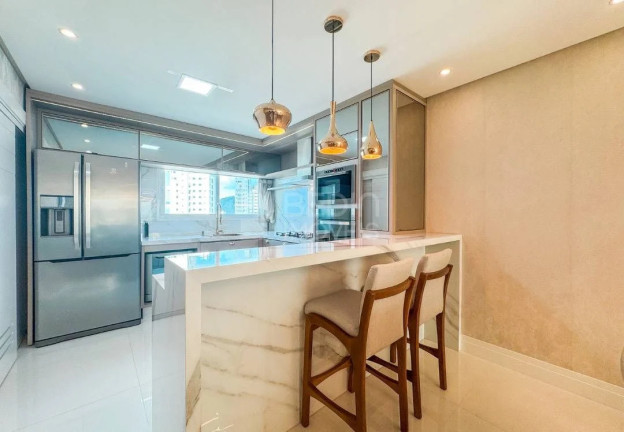 Imagem Apartamento com 3 Quartos à Venda, 139 m² em Centro - Balneário Camboriú Imagem Apartamento com 3 Quartos à Venda, 139 m² em Centro - Balneário Camboriú