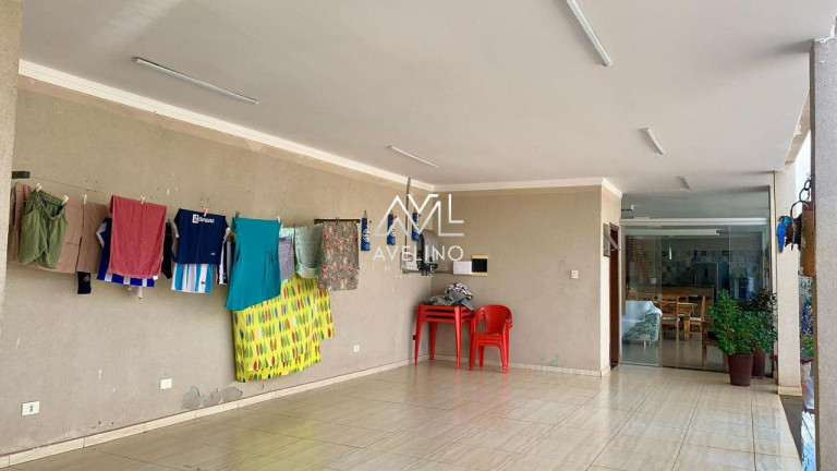 Imagem Sobrado com 4 Quartos à Venda, 288 m² em Sobrinho - Campo Grande Imagem Sobrado com 4 Quartos à Venda, 288 m² em Sobrinho - Campo Grande
