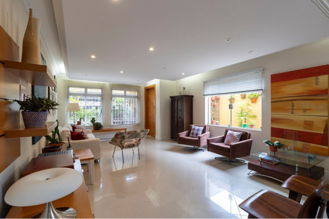 Casa com 3 Quartos à Venda, 318 m² em Vila Guarani (z Sul) - São Paulo
