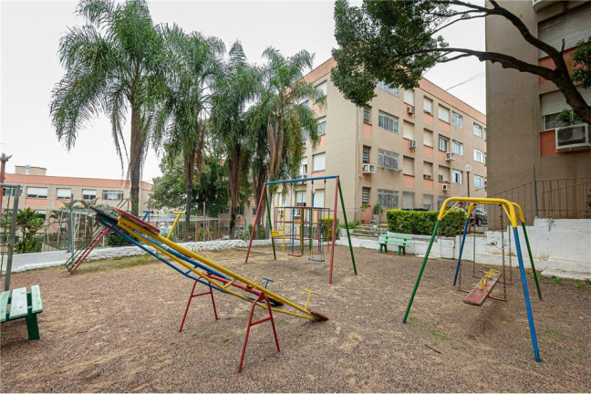 Imagem Imóvel com 3 Quartos à Venda, em Cristal - Porto Alegre Imagem Imóvel com 3 Quartos à Venda, em Cristal - Porto Alegre