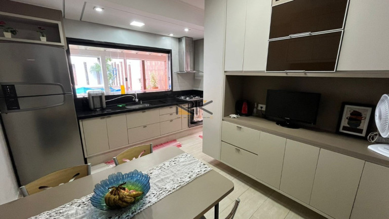 Imagem Casa com 4 Quartos à Venda, 250 m² em Centro - Ubatuba Imagem Casa com 4 Quartos à Venda, 250 m² em Centro - Ubatuba