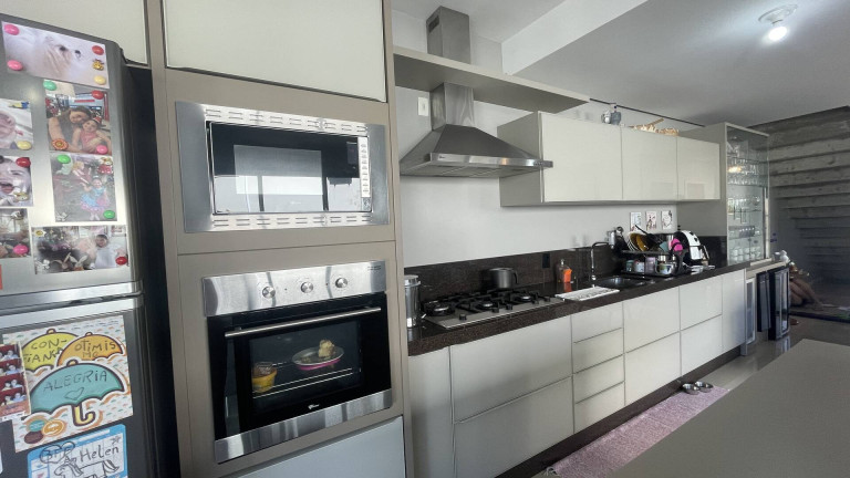 Imagem Casa com 3 Quartos à Venda, 215 m² em Cachoeira Do Bom Jesus - Florianópolis