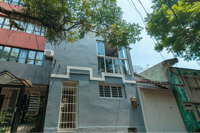 Imagem Casa com 3 Quartos à Venda, 177 m² em Menino Deus - Porto Alegre Imagem Casa com 3 Quartos à Venda, 177 m² em Menino Deus - Porto Alegre