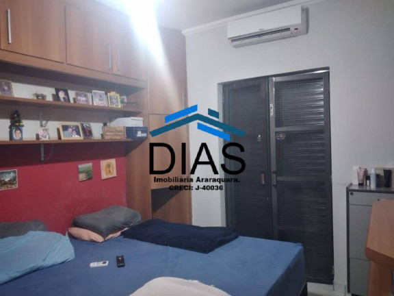 Imagem Casa com 3 Quartos à Venda, 161 m² em Centro - Araraquara