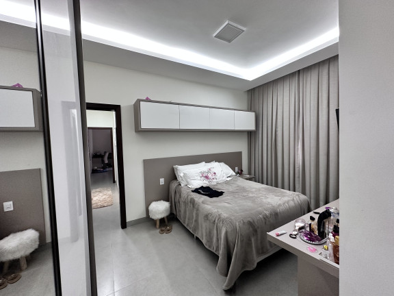 Imagem Casa com 3 Quartos à Venda, 243 m² em Jardim Belo Horizonte - Sinop