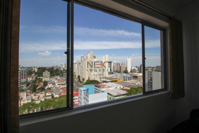 Imagem Apartamento com 2 Quartos à Venda, 60 m² em Centro - Curitiba
