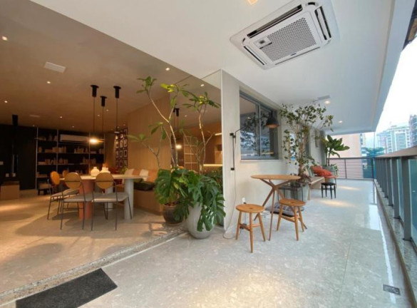 Imagem Apartamento com 4 Quartos à Venda, 136 m² em Icarai - Niterói