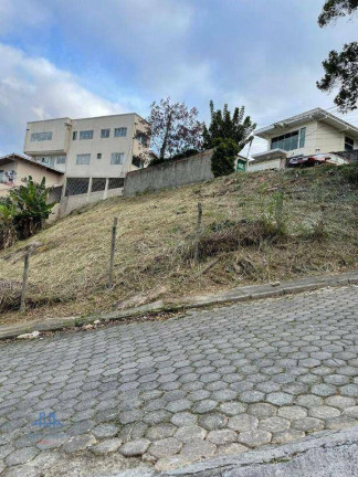 Terreno à Venda, 650 m² em Trindade - Florianópolis
