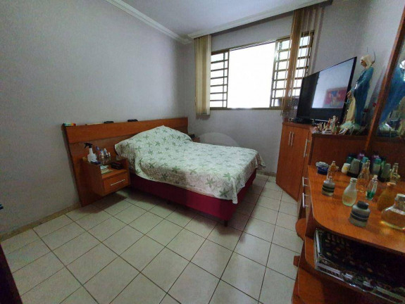 Imagem Casa com 3 Quartos à Venda, 216 m² em Paraíso - Belo Horizonte