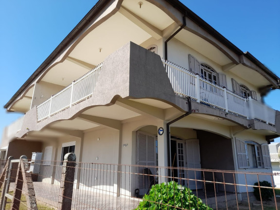 Imagem Casa com 7 Quartos à Venda, 310 m² em Centro - Garopaba