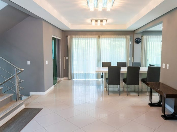 Imagem Casa com 5 Quartos à Venda, 630 m² em Praia Do Estaleiro - Balneário Camboriú