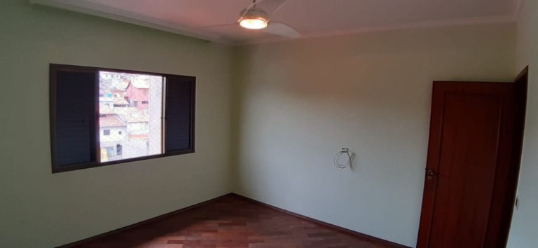 Imagem Sobrado com 2 Quartos à Venda, 220 m² em Jardim Marek - Santo André