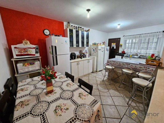 Imagem Casa com 3 Quartos à Venda, 200 m² em Velha - Blumenau Imagem Casa com 3 Quartos à Venda, 200 m² em Velha - Blumenau