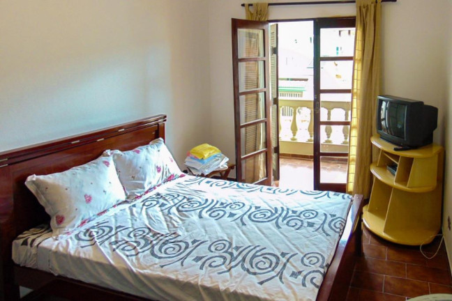 Imagem Casa com 4 Quartos à Venda, 480 m² em Guaiuba - Guarujá Imagem Casa com 4 Quartos à Venda, 480 m² em Guaiuba - Guarujá