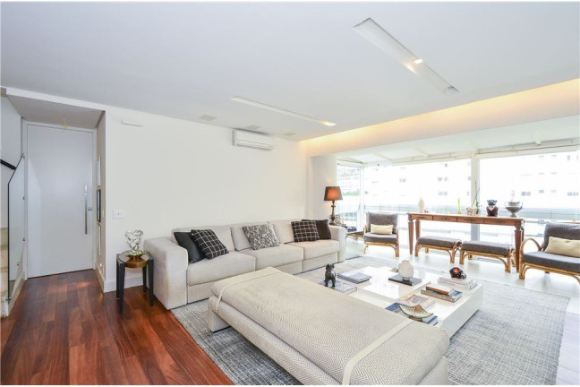 Imagem Imóvel com 3 Quartos à Venda, 270 m² em Vila Andrade - São Paulo