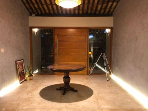Imagem Casa com 4 Quartos à Venda, 250 m² em Estrada Do Coco - Lauro De Freitas Imagem Casa com 4 Quartos à Venda, 250 m² em Estrada Do Coco - Lauro De Freitas