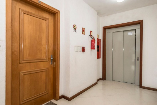 Imagem Imóvel com 2 Quartos à Venda, 57 m² em Cavalhada - Porto Alegre