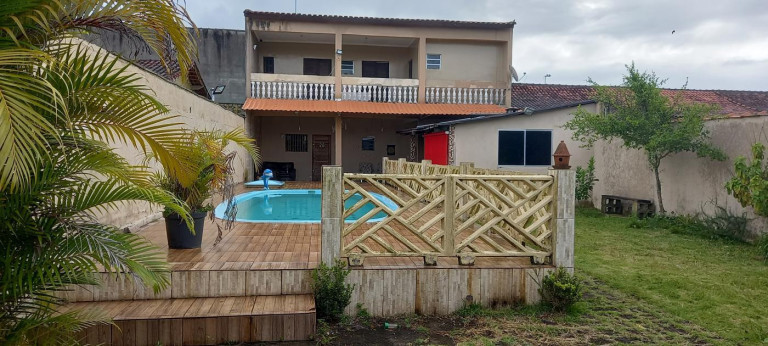 Imagem Casa com 3 Quartos à Venda, 300 m² em Jardim Regina - Itanhaém Imagem Casa com 3 Quartos à Venda, 300 m² em Jardim Regina - Itanhaém