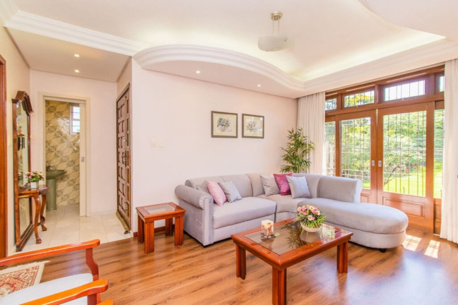 Imagem Casa com 3 Quartos à Venda, 338 m² em Jardim Sabará - Porto Alegre