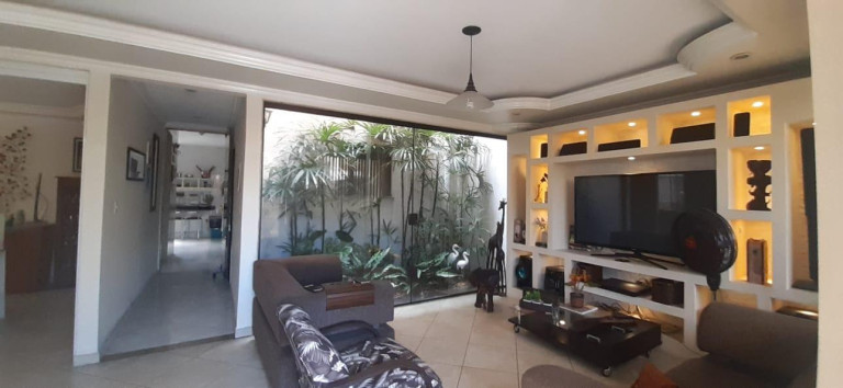 Imagem Casa com 3 Quartos à Venda, 195 m² em Campo Grande - Rio De Janeiro Imagem Casa com 3 Quartos à Venda, 195 m² em Campo Grande - Rio De Janeiro