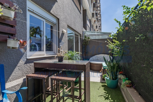 Imagem Imóvel com 3 Quartos à Venda, 75 m² em São Sebastião - Porto Alegre