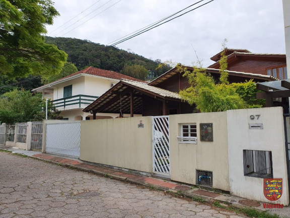 Casa com 4 Quartos à Venda,  em Lagoa Da Conceição - Florianópolis