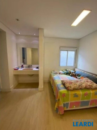 Imagem Sobrado com 4 Quartos à Venda, 357 m² em Vila Vitória - Santo André Imagem Sobrado com 4 Quartos à Venda, 357 m² em Vila Vitória - Santo André